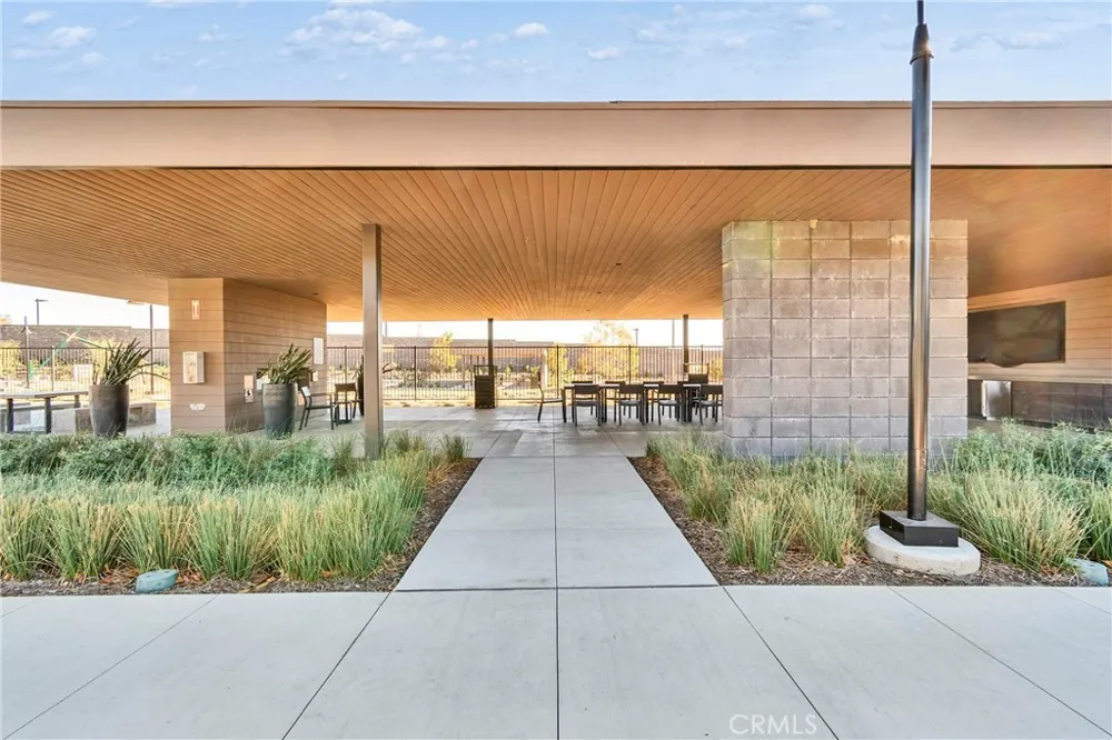 15946 Caterpillar Fontana, CA 92336