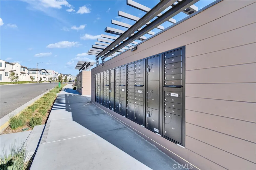 15946 Caterpillar Fontana, CA 92336