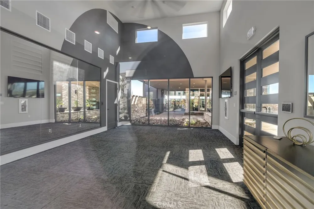 15946 Caterpillar Fontana, CA 92336