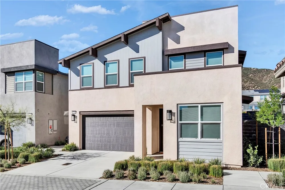 15946 Caterpillar Fontana, CA 92336