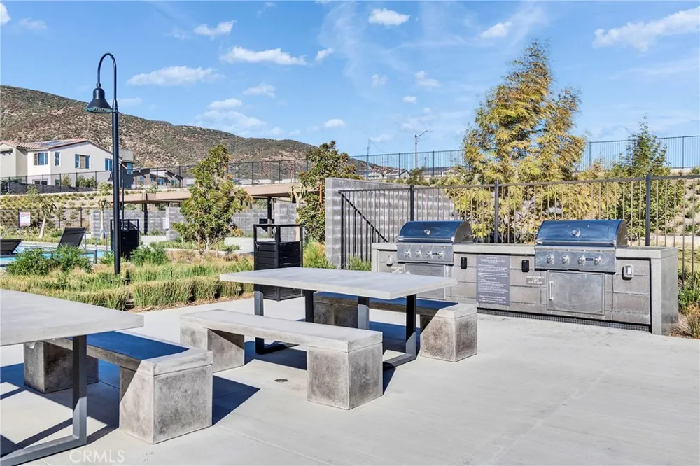 15946 Caterpillar Fontana, CA 92336