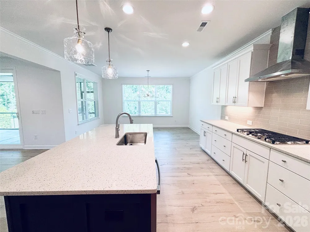 6823 Glen Abbey Lane Mount Pleasant, NC 28124