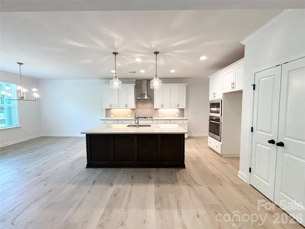 6823 Glen Abbey Lane Mount Pleasant, NC 28124