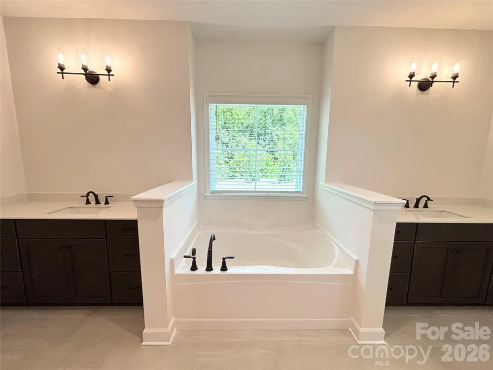 6823 Glen Abbey Lane Mount Pleasant, NC 28124