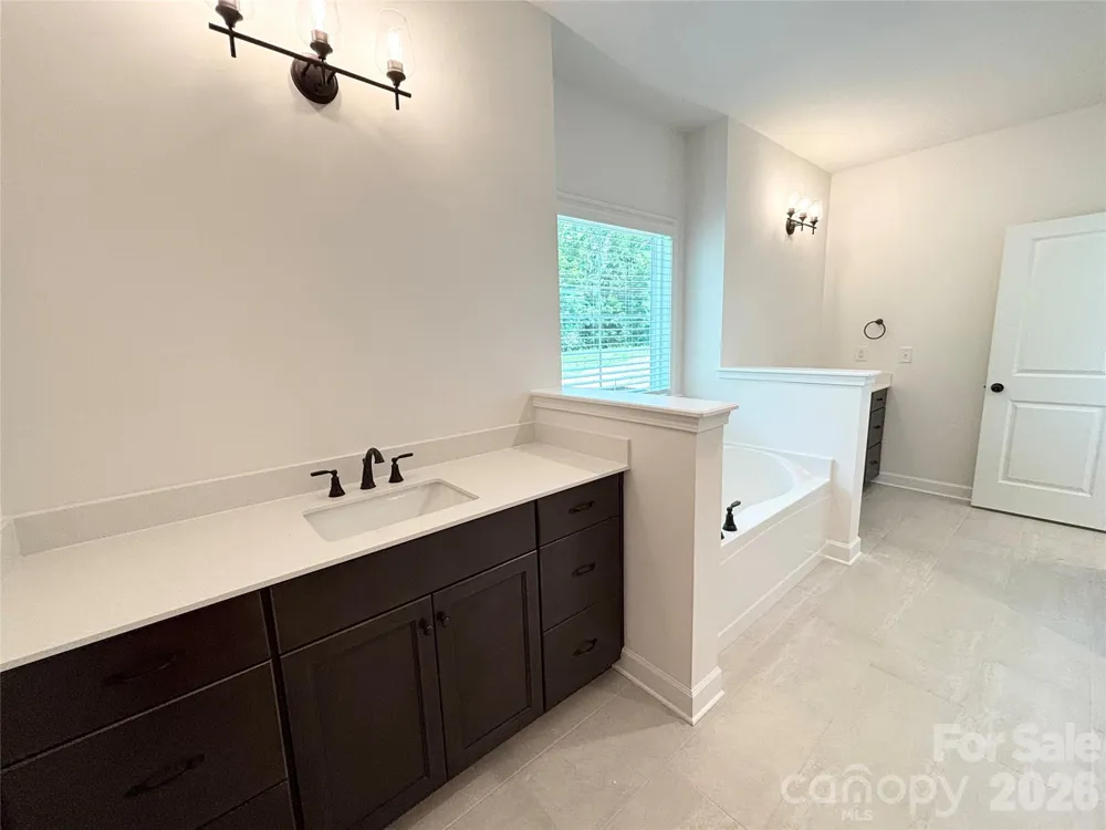 6823 Glen Abbey Lane Mount Pleasant, NC 28124