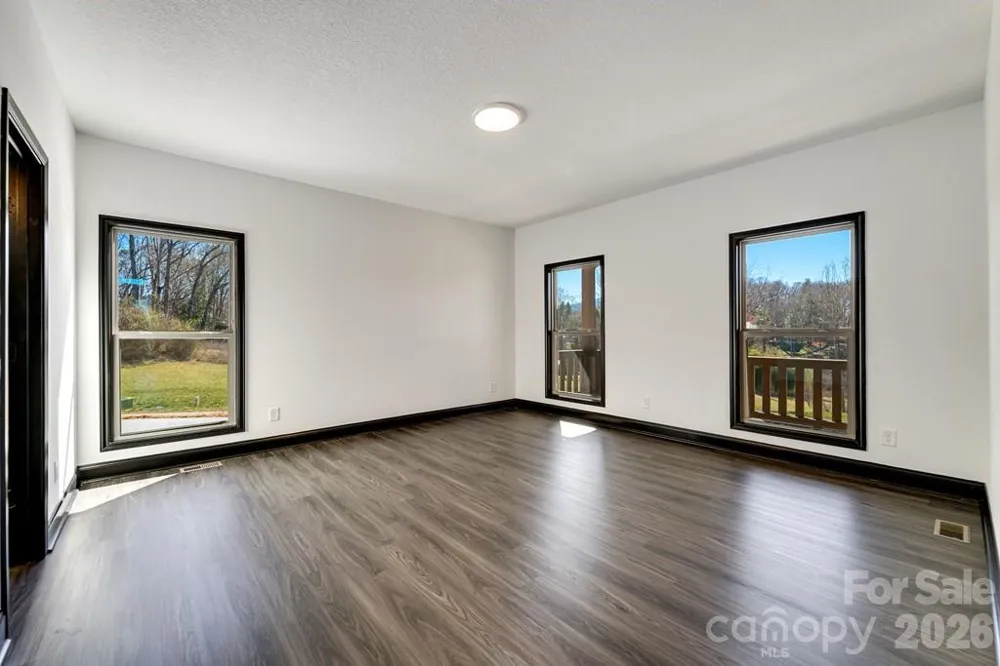 50 Fairview Street Franklin, NC 28734