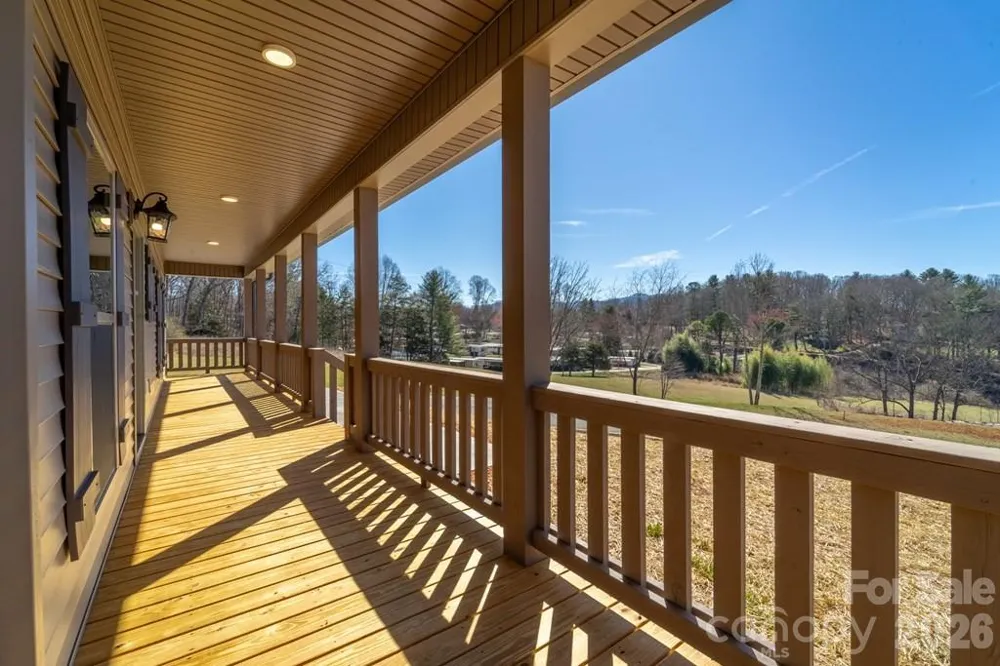 50 Fairview Street Franklin, NC 28734