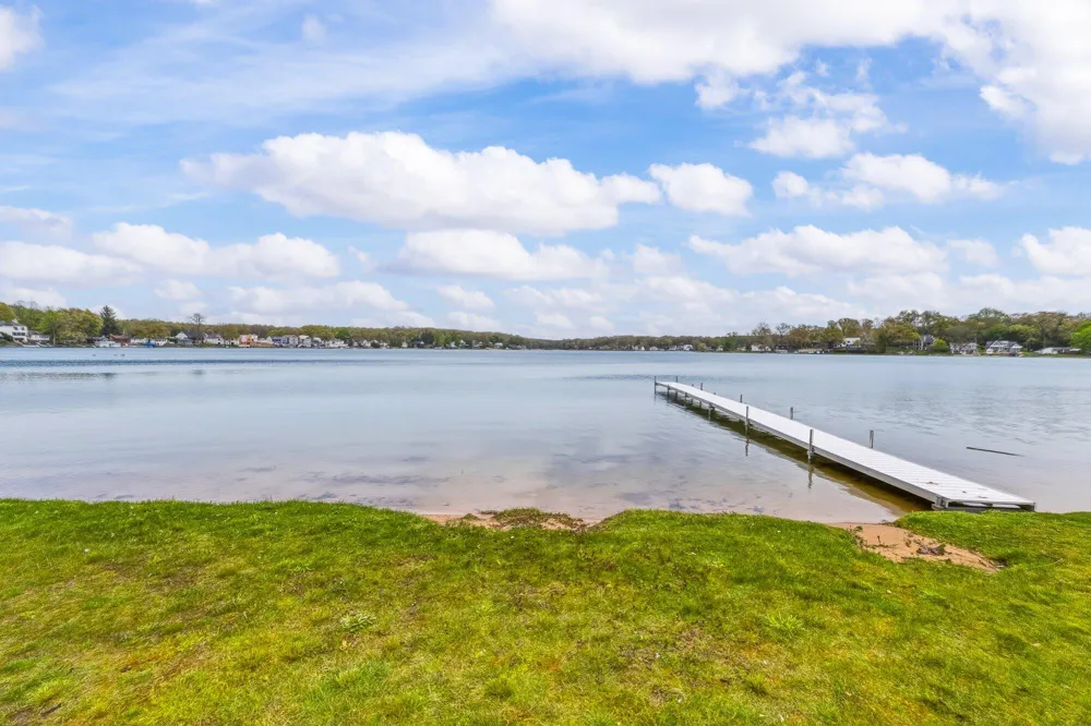 434 Crooked Lake Drive W Kalamazoo, MI 49009