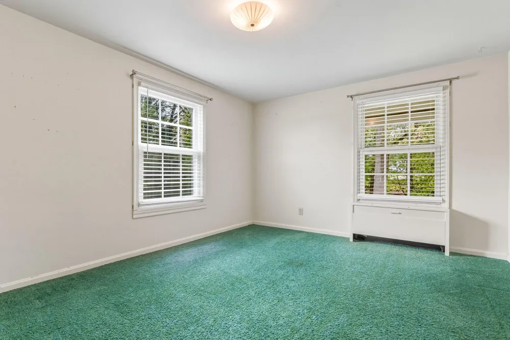 434 Crooked Lake Drive W Kalamazoo, MI 49009