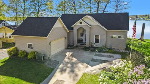5550 Cozy Point Drive