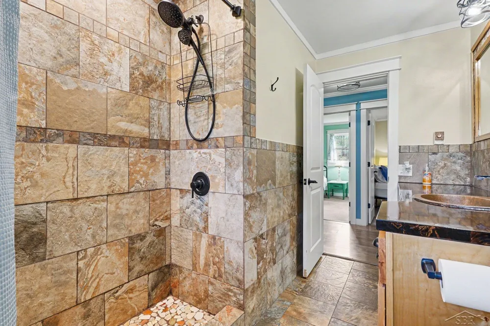 1596 Douglas Drive Alabaster Township, MI 48763