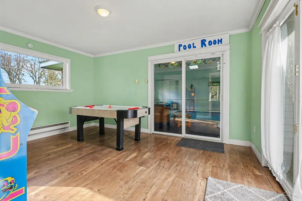 1596 Douglas Drive Alabaster Township, MI 48763