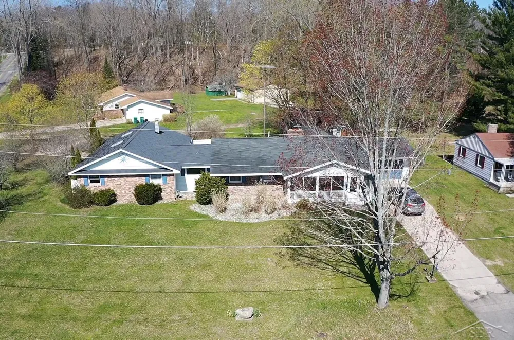 1596 Douglas Drive Alabaster Township, MI 48763