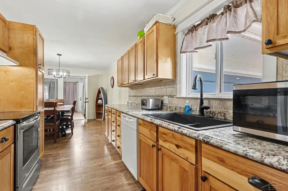 1596 Douglas Drive Alabaster Township, MI 48763