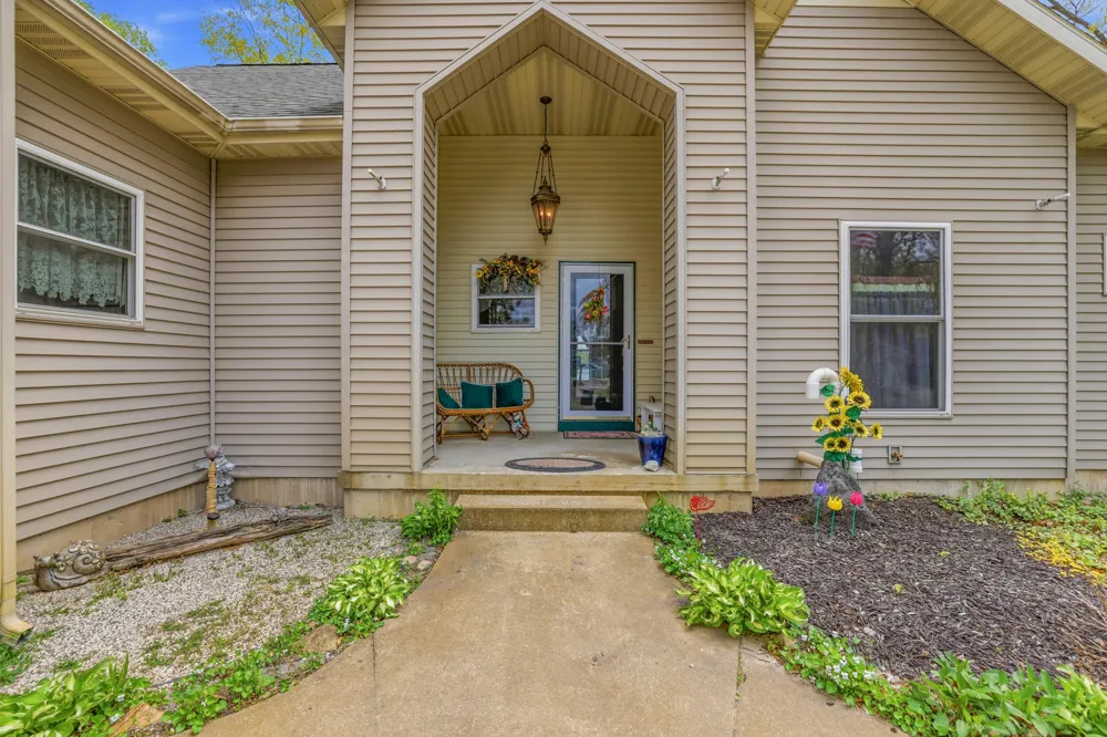 5550 Cozy Point Drive Croton Township, MI 49337