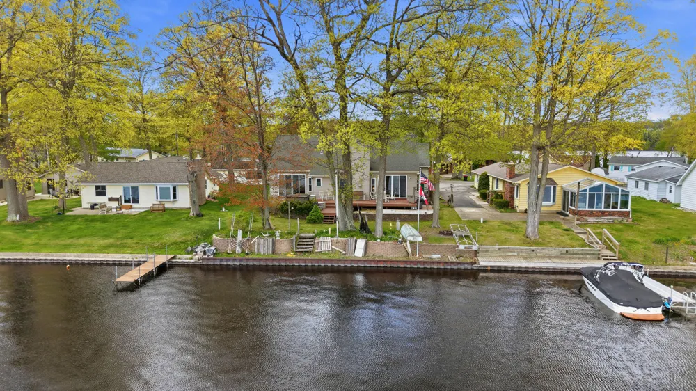 5550 Cozy Point Drive Croton Township, MI 49337