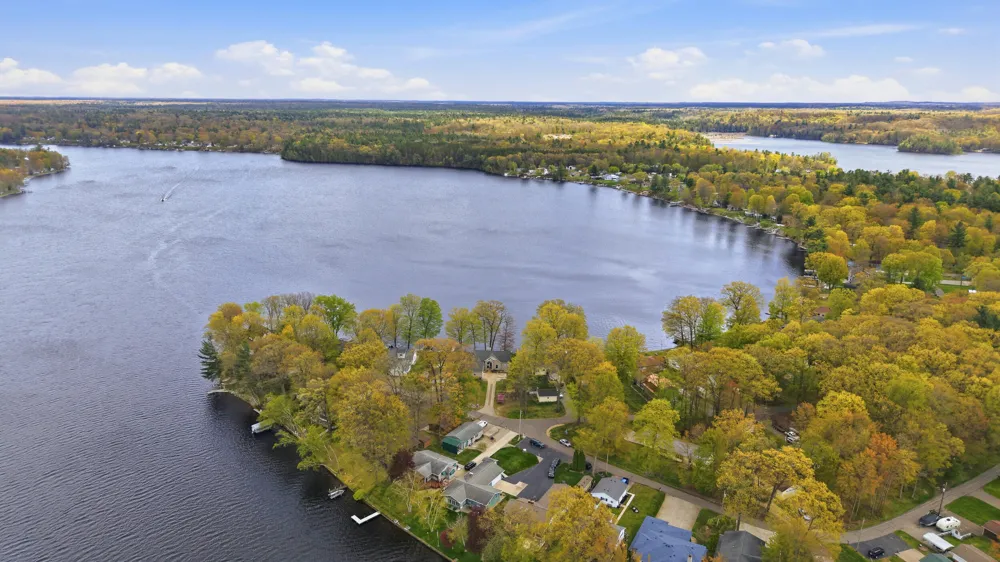 5550 Cozy Point Drive Croton Township, MI 49337