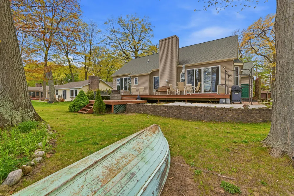 5550 Cozy Point Drive Croton Township, MI 49337
