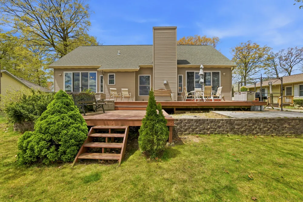 5550 Cozy Point Drive Croton Township, MI 49337