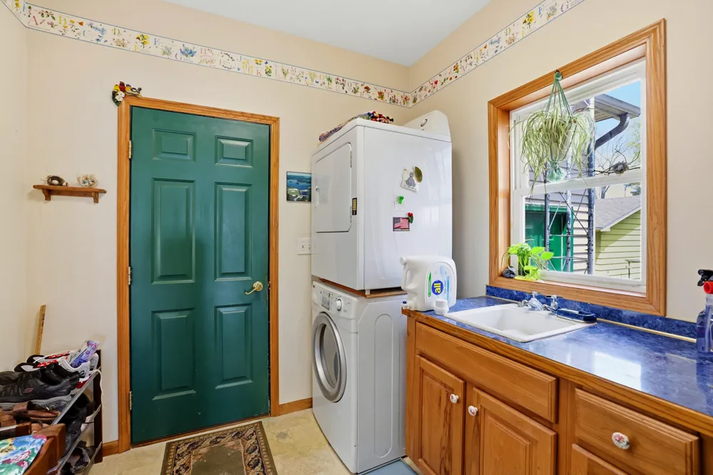 5550 Cozy Point Drive Croton Township, MI 49337
