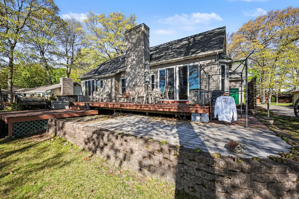 5550 Cozy Point Drive Croton Township, MI 49337