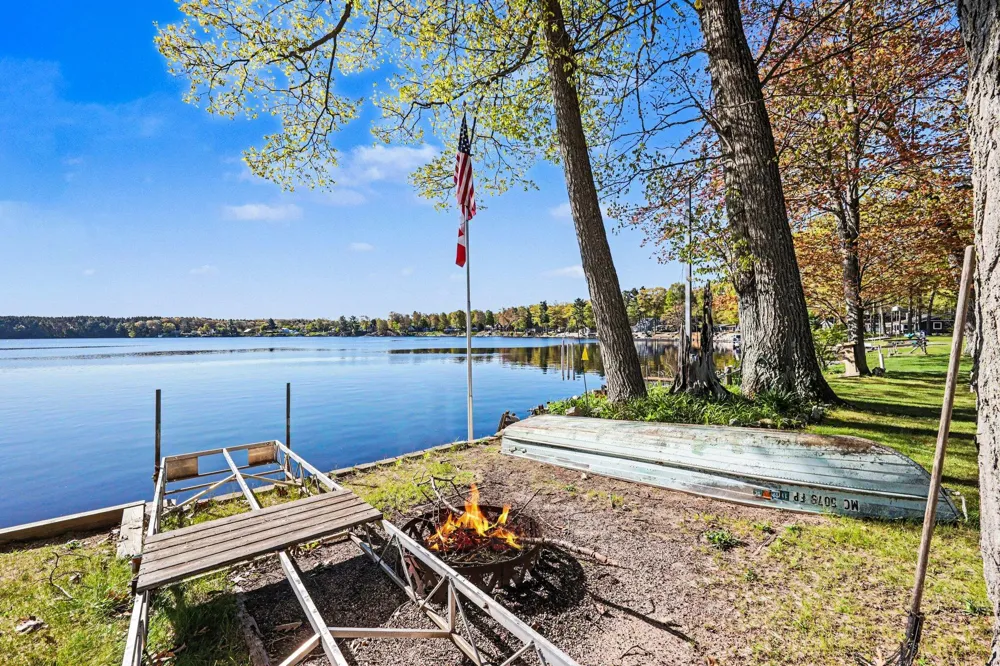 5550 Cozy Point Drive Croton Township, MI 49337