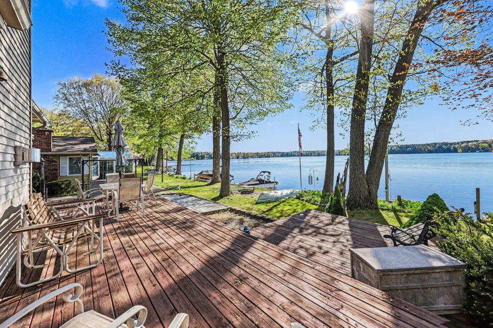 5550 Cozy Point Drive Croton Township, MI 49337