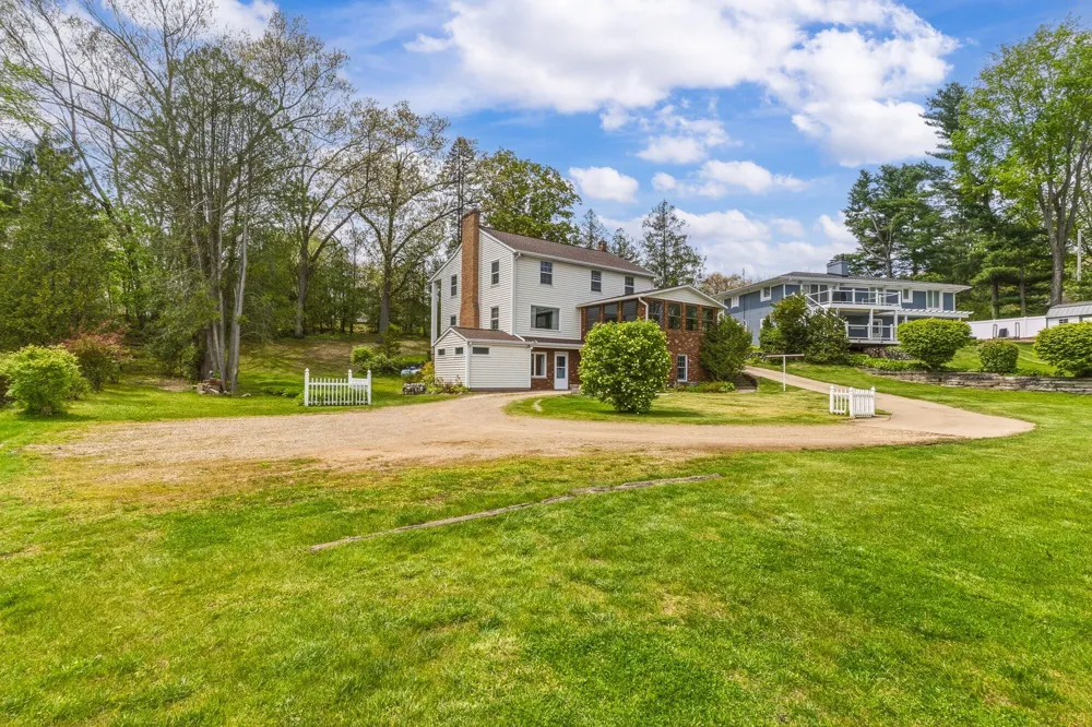 434 Crooked Lake Drive W Texas Charter Township, MI 49009