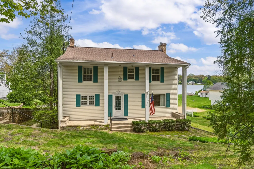 434 Crooked Lake Drive W Texas Charter Township, MI 49009