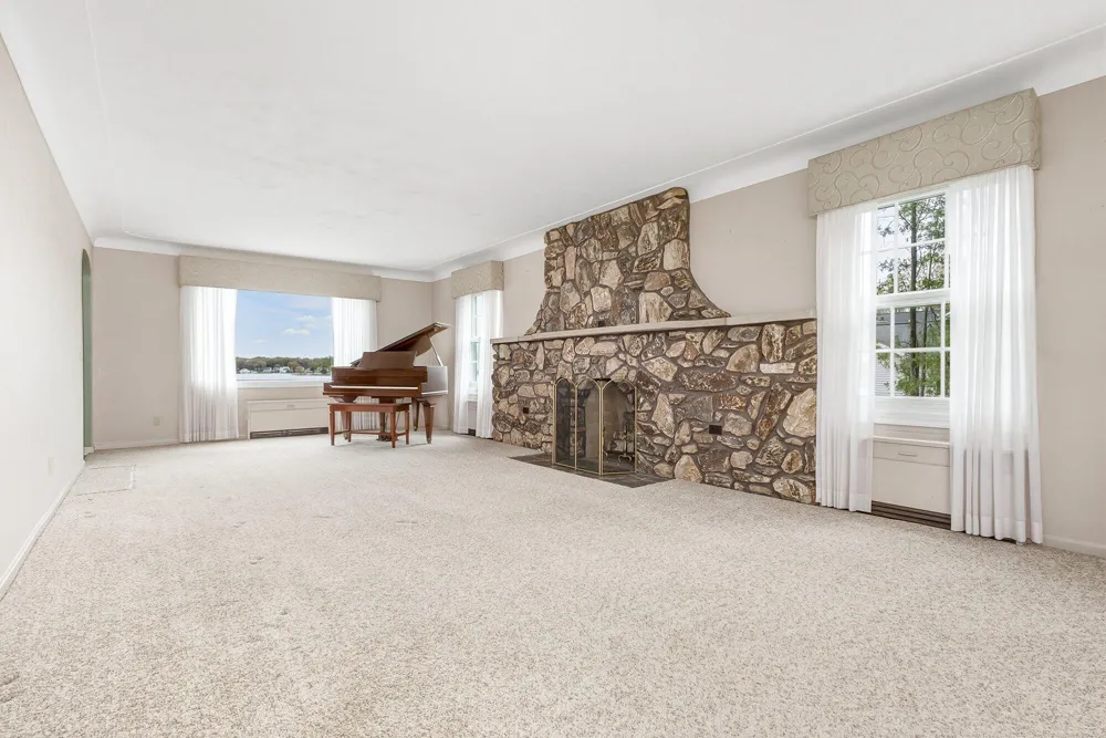 434 Crooked Lake Drive W Texas Charter Township, MI 49009