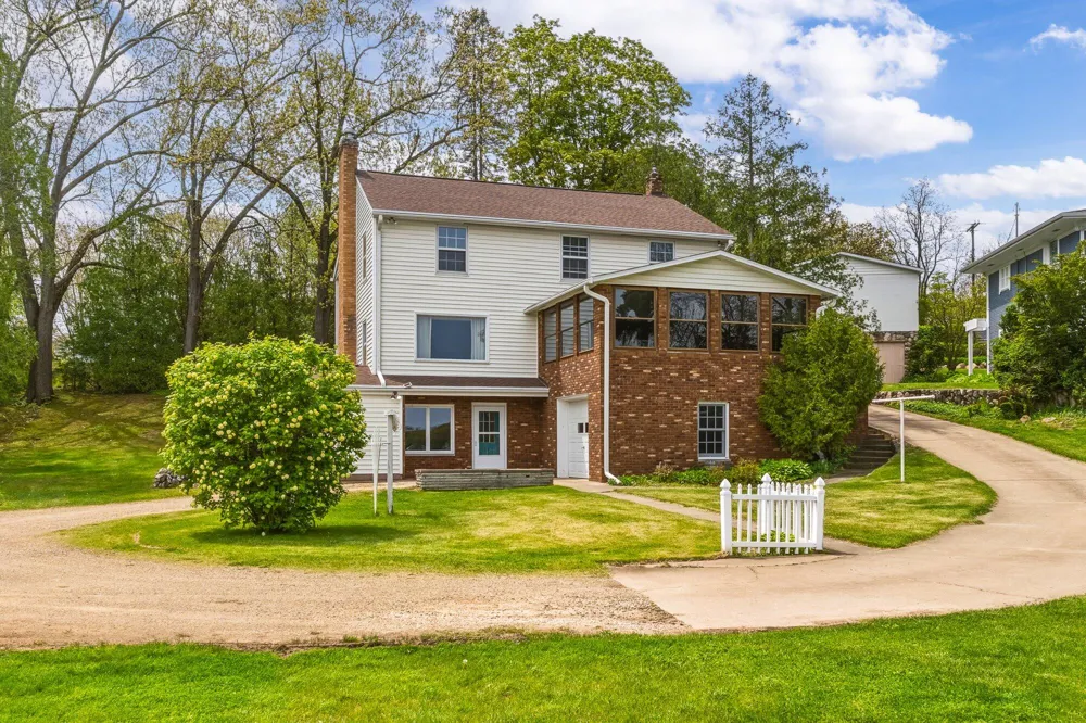 434 Crooked Lake Drive W Texas Charter Township, MI 49009