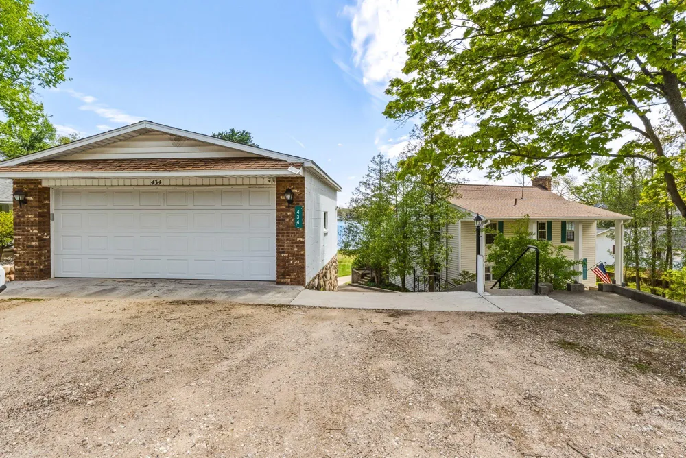 434 Crooked Lake Drive W Texas Charter Township, MI 49009