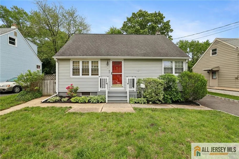8 Parkway Place