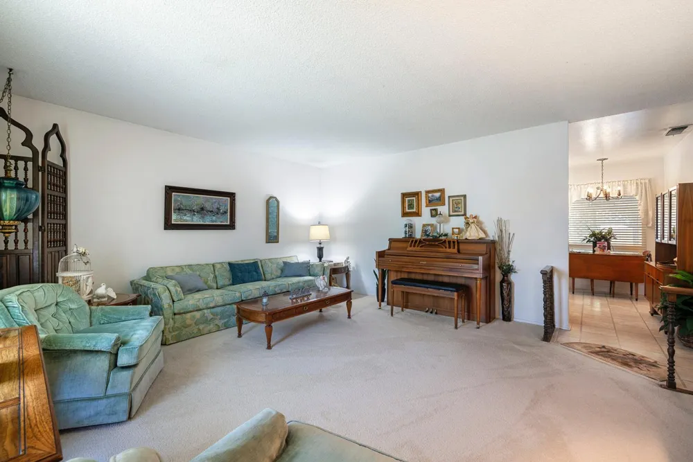 212 Cindy Lane Coalinga, CA 93210