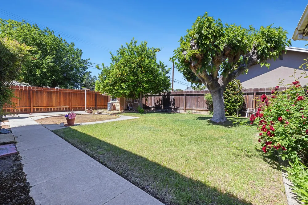 212 Cindy Lane Coalinga, CA 93210