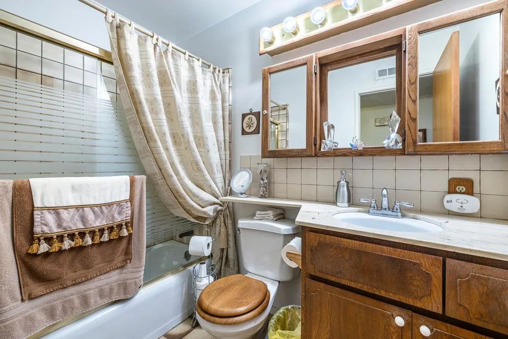 212 Cindy Lane Coalinga, CA 93210