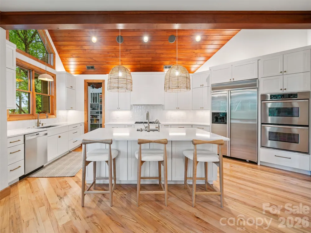 71 Chestnut Hill Road Spruce Pine, NC 28777