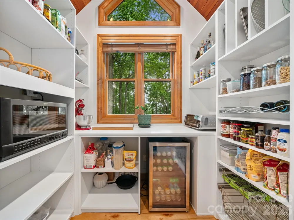 71 Chestnut Hill Road Spruce Pine, NC 28777