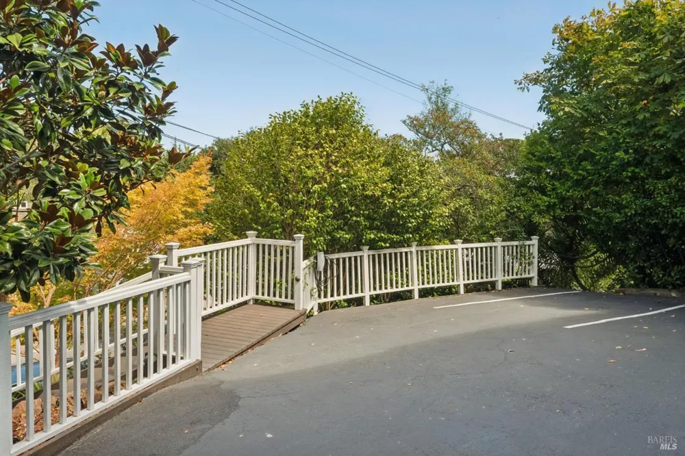 69 Crescent Avenue Sausalito, CA 94965