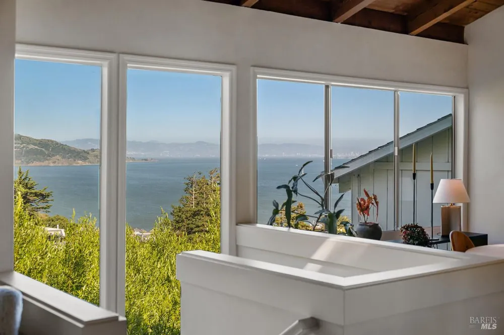69 Crescent Avenue Sausalito, CA 94965