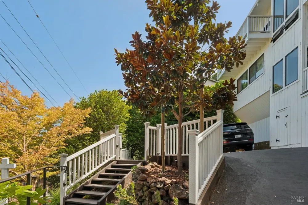 69 Crescent Avenue Sausalito, CA 94965
