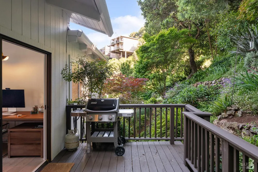 69 Crescent Avenue Sausalito, CA 94965