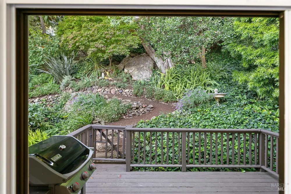 69 Crescent Avenue Sausalito, CA 94965