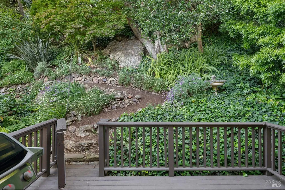 69 Crescent Avenue Sausalito, CA 94965