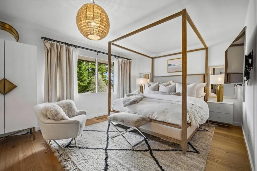 183 Del Mesa Carmel Carmel, CA 93923