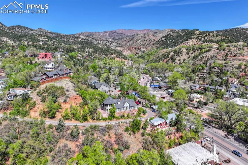 106 Waltham Avenue Manitou Springs, CO 80829