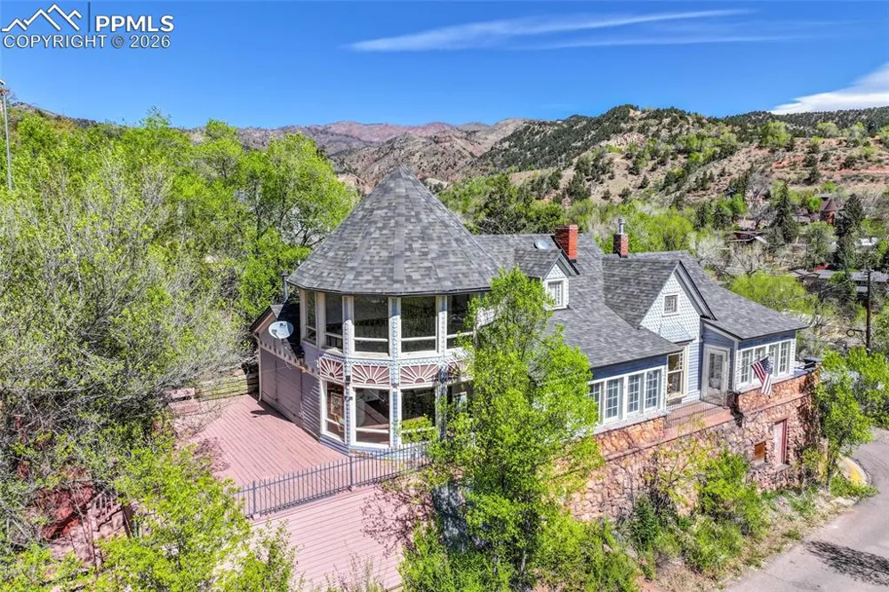106 Waltham Avenue Manitou Springs, CO 80829