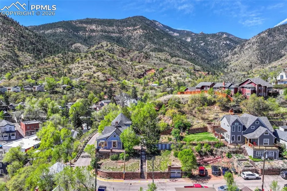 106 Waltham Avenue Manitou Springs, CO 80829