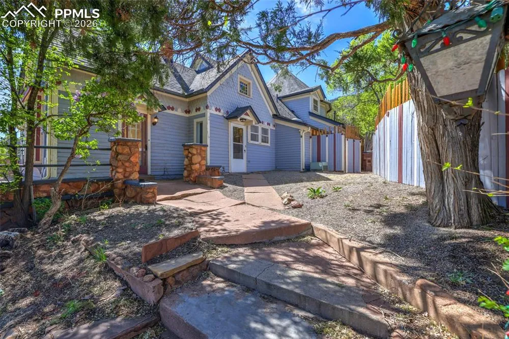 106 Waltham Avenue Manitou Springs, CO 80829