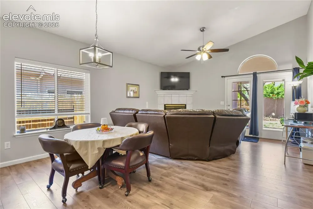 932 Pinecrest Drive Pueblo, CO 81005